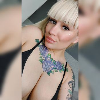 DEEP THROAT QUEEN