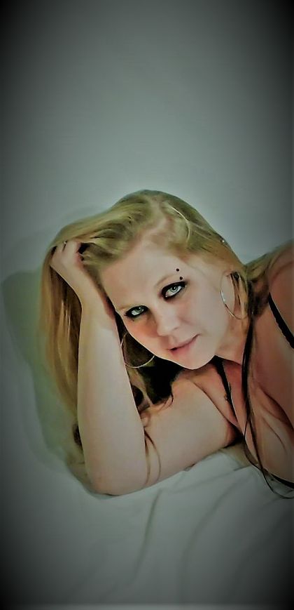 dazzlinblues89 OnlyFans picture