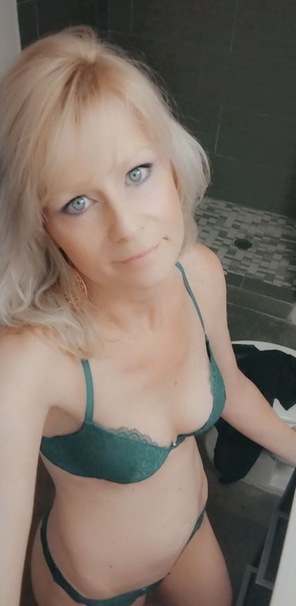 emberpheonixxx OnlyFans picture