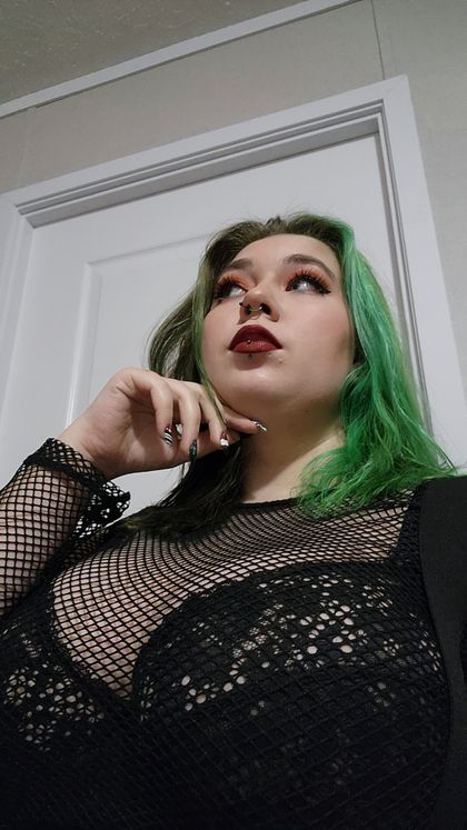 thiccgothgf11975 OnlyFans picture