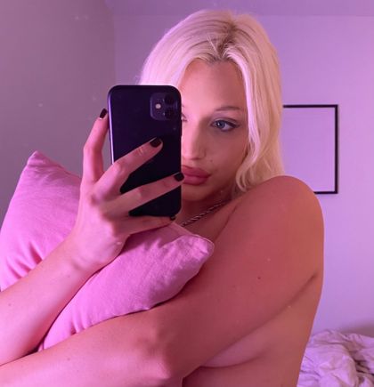 presleyfox OnlyFans picture