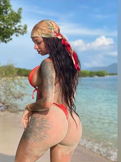 danieelasuniaga OnlyFans picture