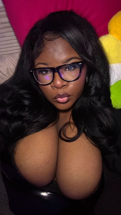 shefine OnlyFans picture