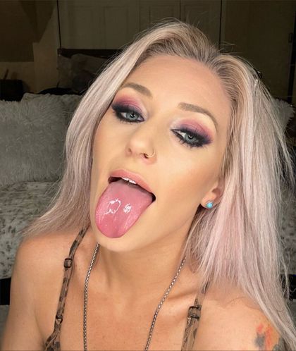 tuesdaymontana OnlyFans picture