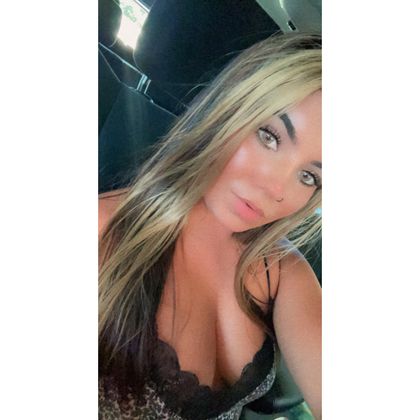 madamclover OnlyFans picture