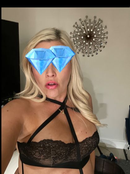 bellathefindom OnlyFans picture