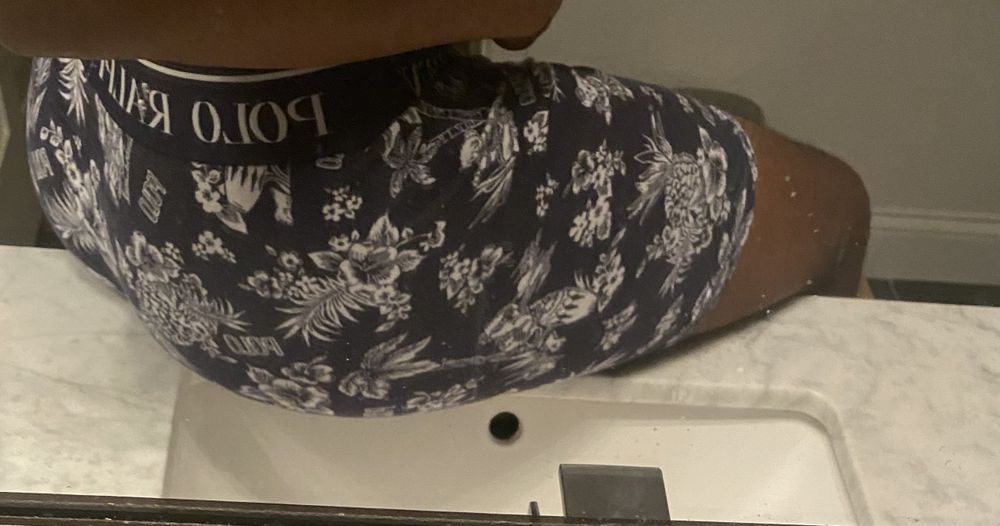 theclosetedbottom OnlyFans profile picture