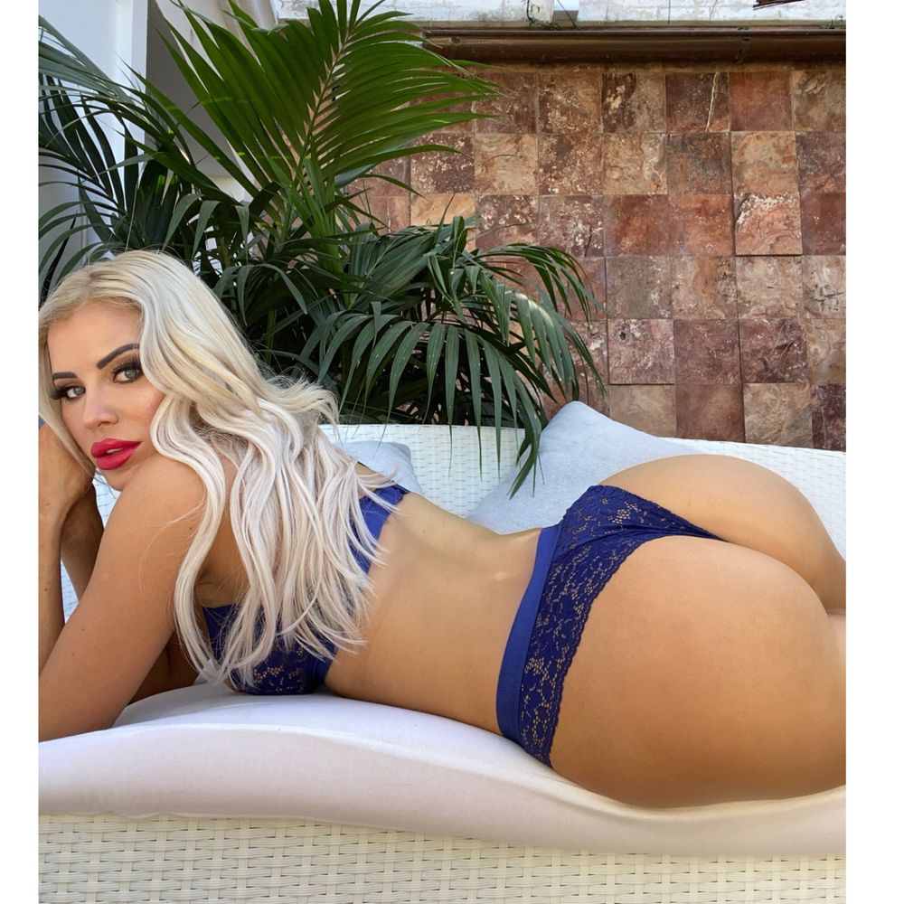 carlahowe OnlyFans profile picture