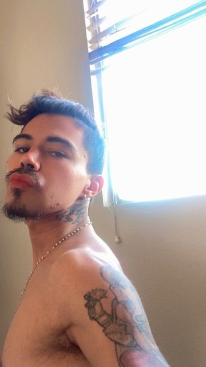 deziboy OnlyFans picture