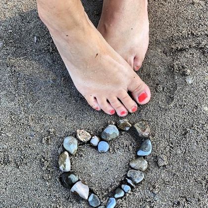 cutesy.footsy1 OnlyFans picture