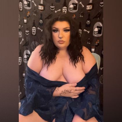 lesbiansloveem696969 OnlyFans picture