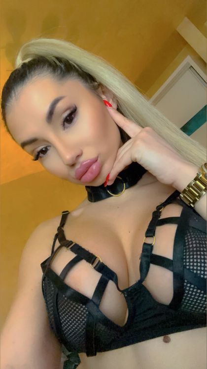 itsrebeccaqueen OnlyFans picture