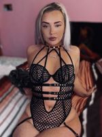 queen_cunt OnlyFans - Free Trial - Photos - Socials | FansMetrics.com