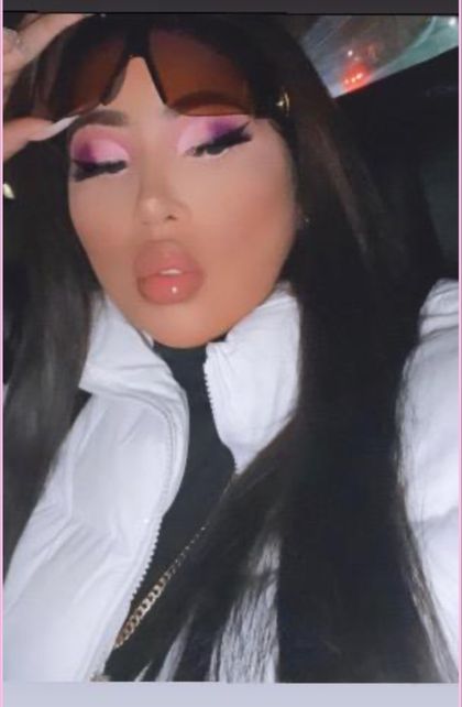 @xzoticmoni