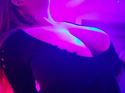 lovelyvalentine OnlyFans picture