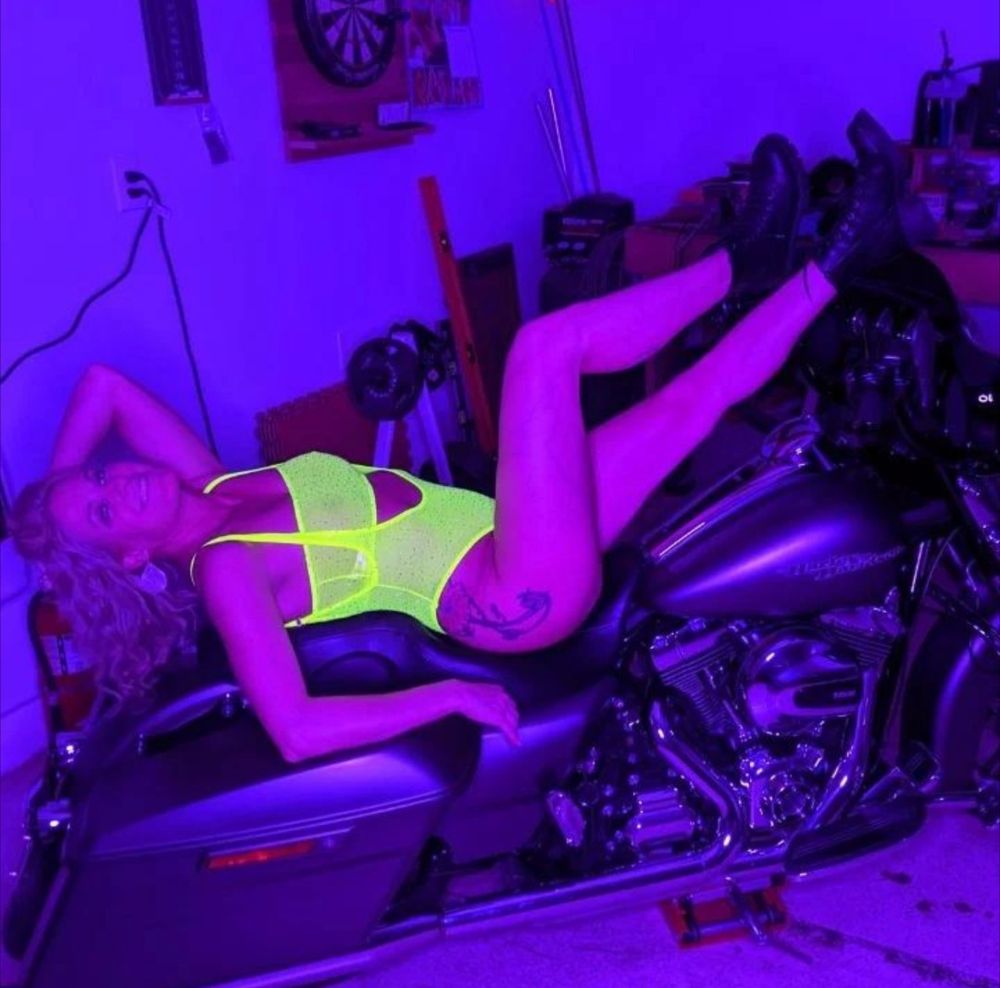 blondecard OnlyFans profile picture