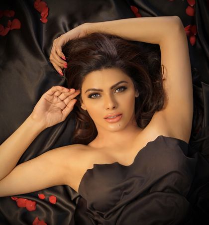 officialsherlynchopra OnlyFans picture