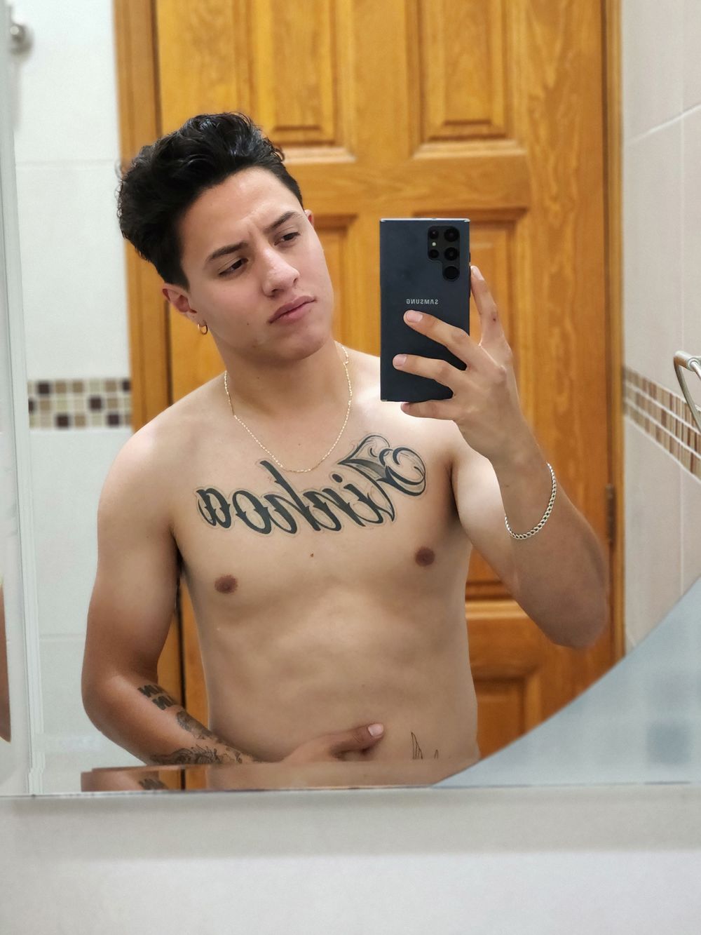hugo.b OnlyFans profile picture