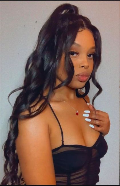 imgoddessaura2u OnlyFans picture