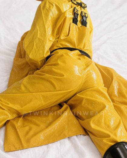 twinkinrainwear OnlyFans picture