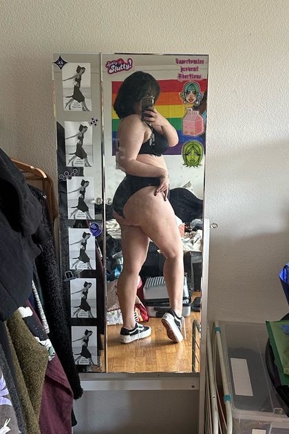 weili OnlyFans picture