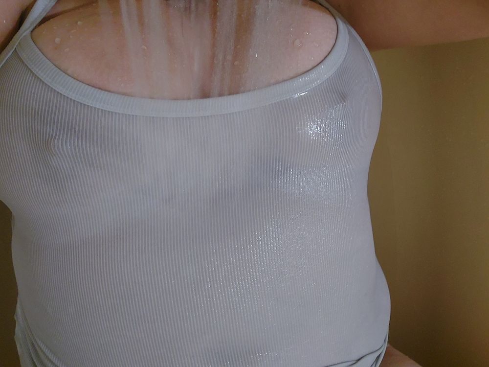 hazel38dd OnlyFans profile picture