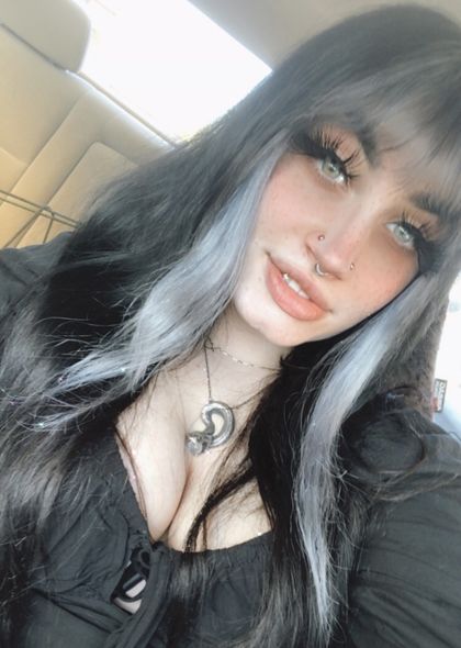 trashw1tch OnlyFans picture