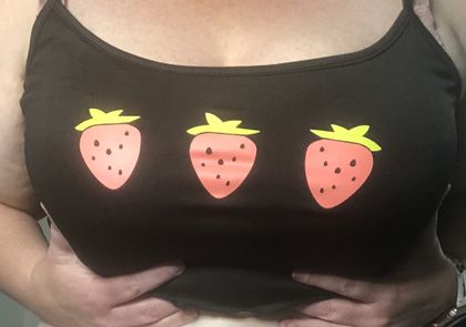 strawberry-waffles-free OnlyFans picture