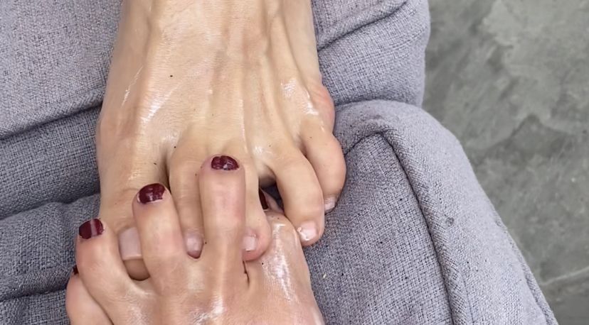 twoqueens4feet OnlyFans profile picture