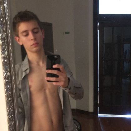 ezrathetwink OnlyFans picture