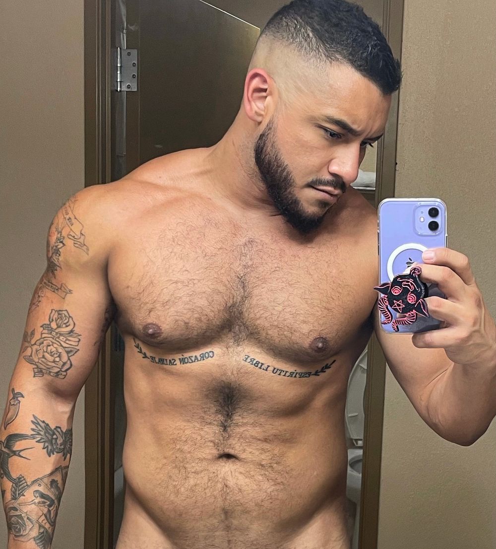 azsantos OnlyFans profile picture