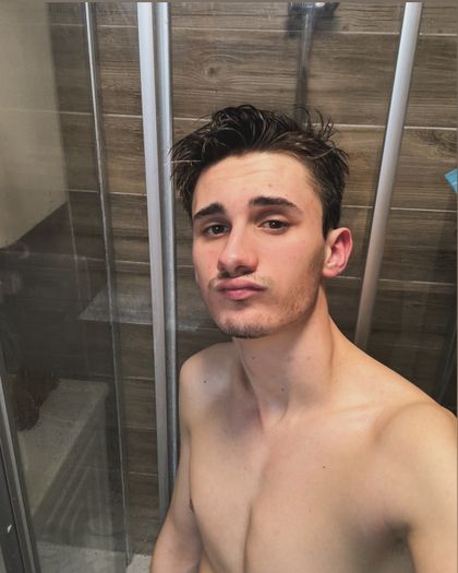 mathewholic OnlyFans picture