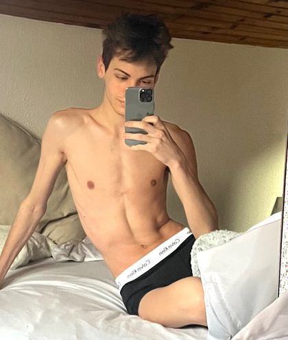 sweeboyhot OnlyFans picture