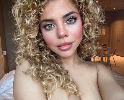 alejandralyx OnlyFans picture