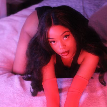 servequeenvee OnlyFans picture