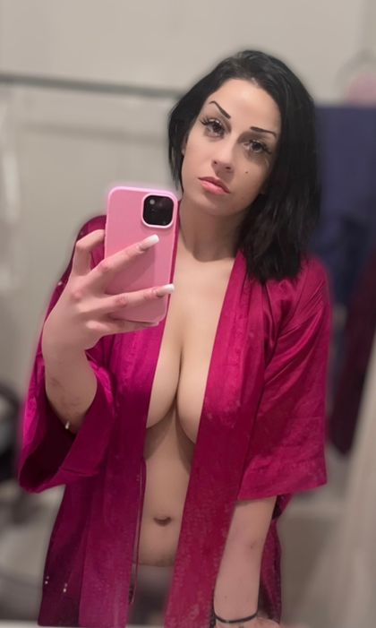 kourtneykush OnlyFans picture
