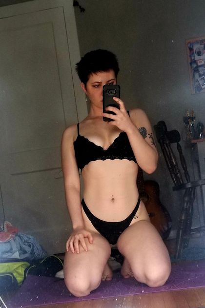 valariesroom OnlyFans picture