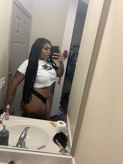 parisb OnlyFans picture