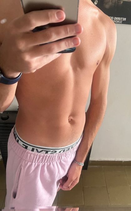 latingayarge OnlyFans picture
