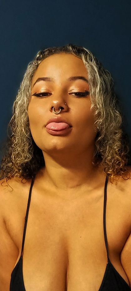 juliestrip OnlyFans picture