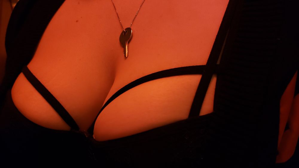 amorousfrills OnlyFans profile picture