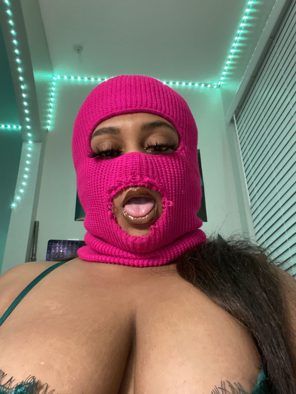 oblongatasplash OnlyFans profile picture