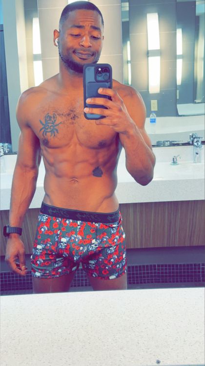 w33kndtrvlr OnlyFans picture