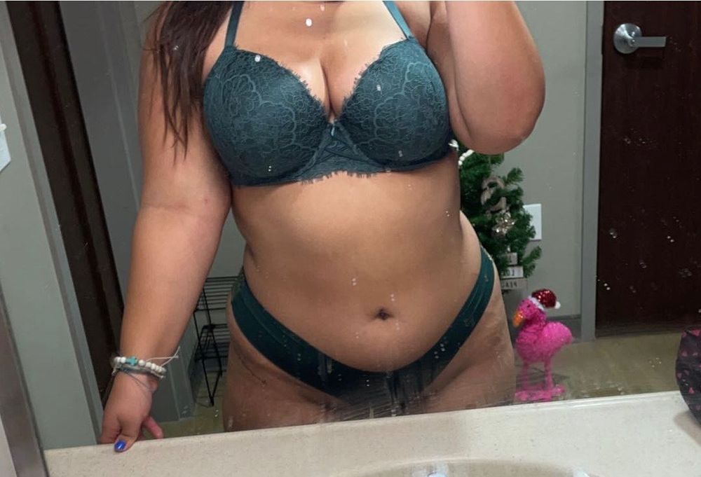 youngaria OnlyFans profile picture