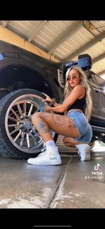 lindslinds OnlyFans - Free Trial - Photos - Socials | FansMetrics.com