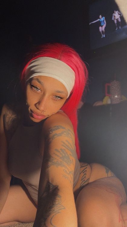 naughtyycannabaee OnlyFans picture