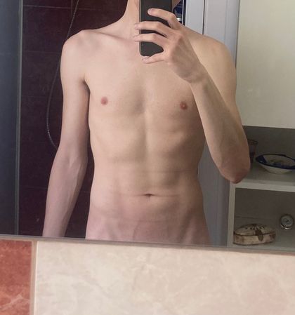nickylang OnlyFans picture