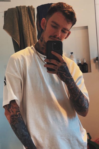 fellaknee OnlyFans picture