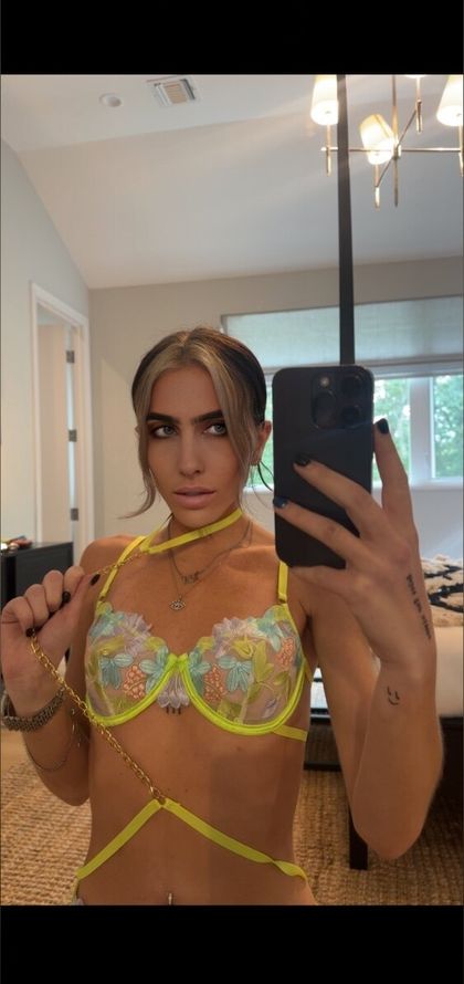 mollyuntamed OnlyFans picture