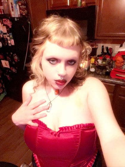 oksanasroom OnlyFans picture